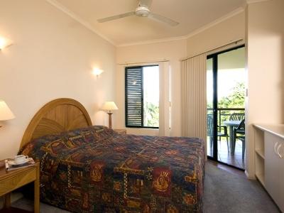 Tropic Towers Apartments Кэрнс Экстерьер фото